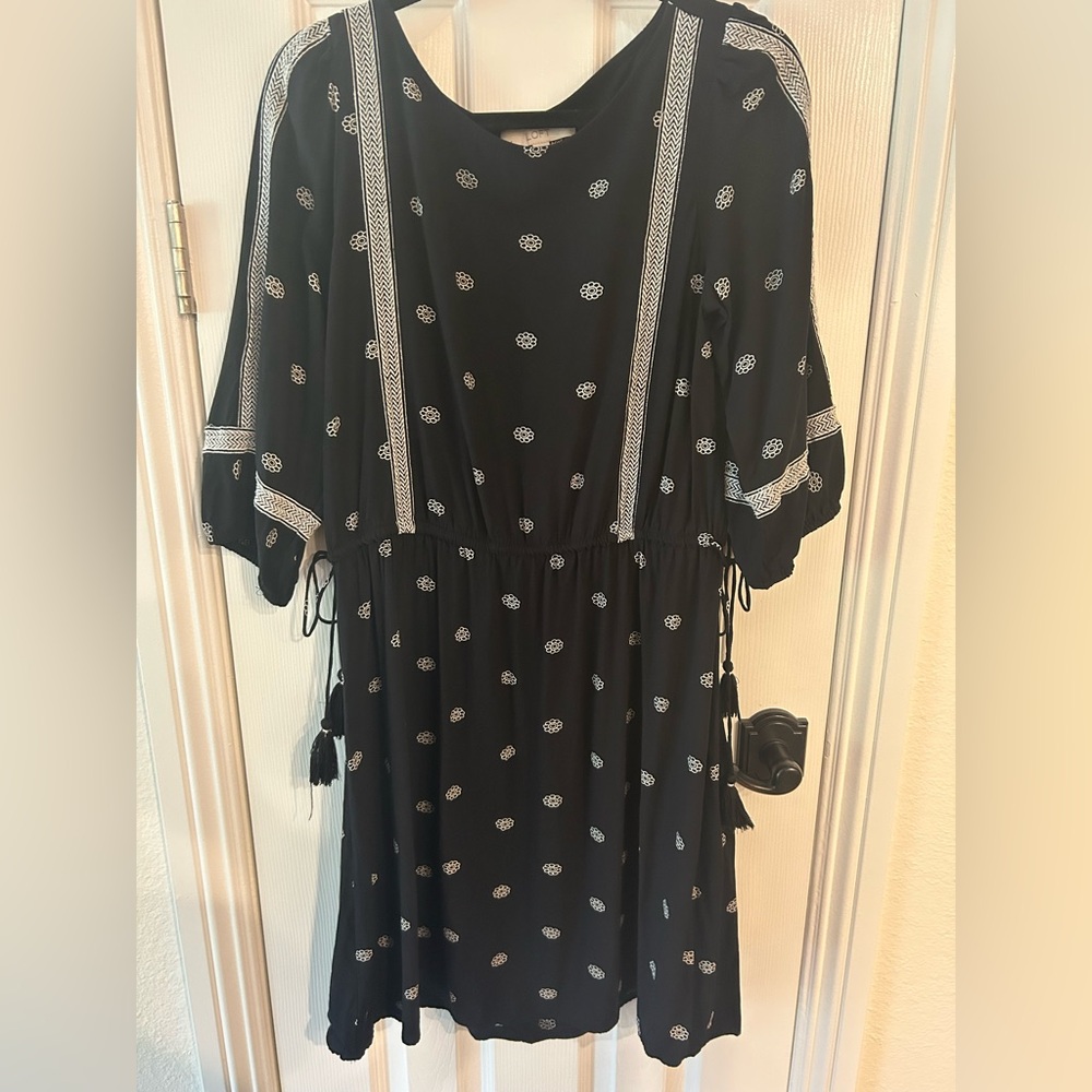 LOFT Black and White Patterned 3/4 Sleeve Dress